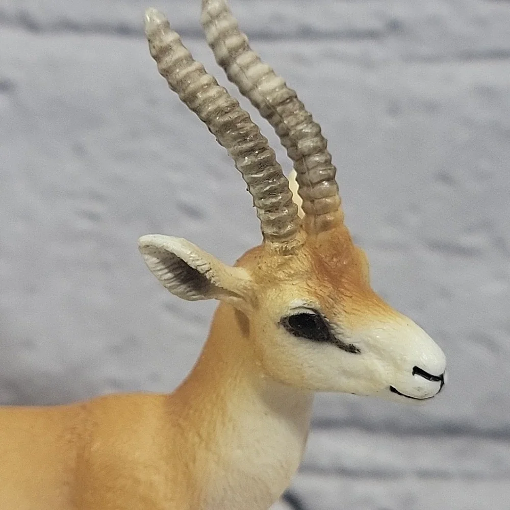 Schleich Animal Figures Lot Of 4 Ram Goat‎ Golden Retriever Dog Cow Calf Gazelle